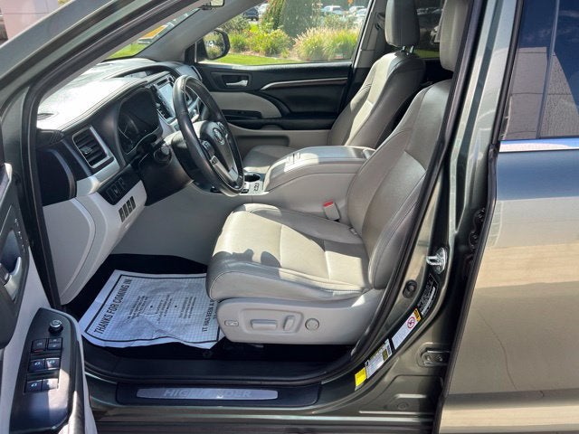 2016 Toyota Highlander AWD 4dr V6 Limited