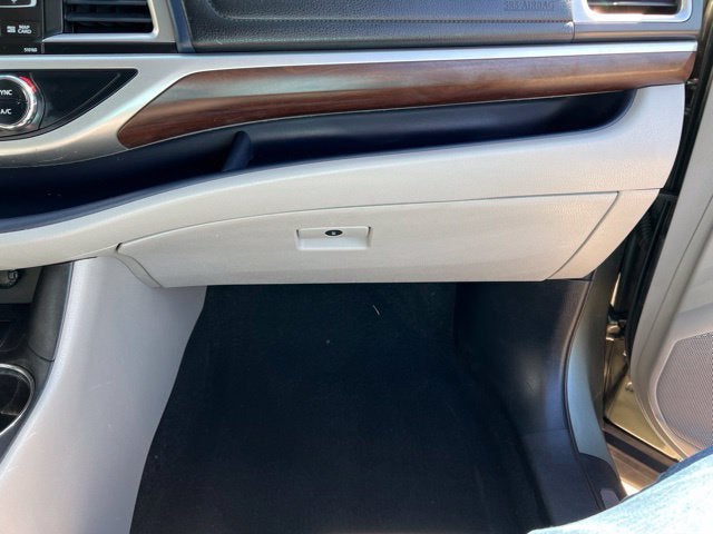 2016 Toyota Highlander AWD 4dr V6 Limited