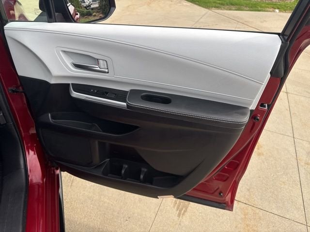 2025 Toyota Sienna XSE AWD 7-Passenger