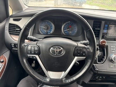 2017 Toyota Sienna Limited AWD 7-Passenger