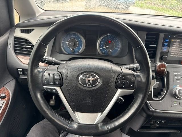 2017 Toyota Sienna Limited AWD 7-Passenger