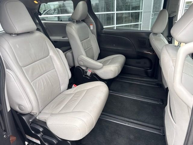 2017 Toyota Sienna Limited AWD 7-Passenger