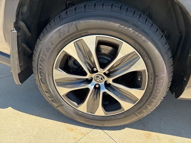 2021 Toyota Highlander XLE AWD