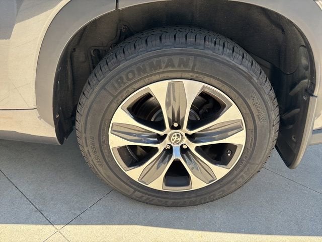 2021 Toyota Highlander XLE AWD