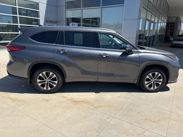 2021 Toyota Highlander XLE AWD