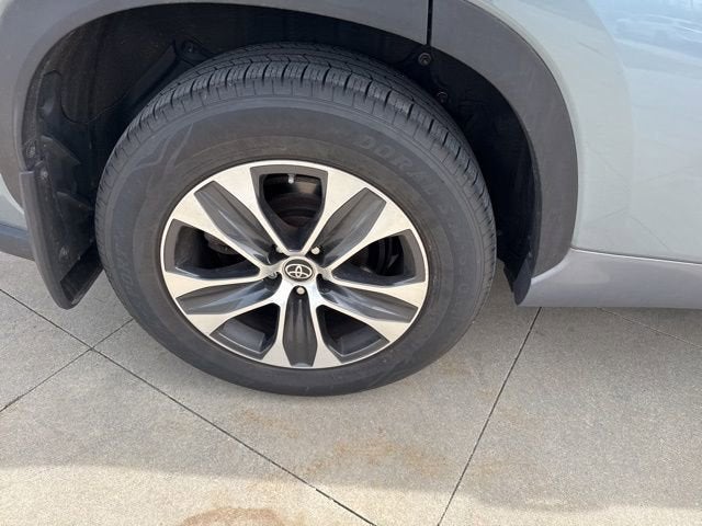 2021 Toyota Highlander XLE AWD