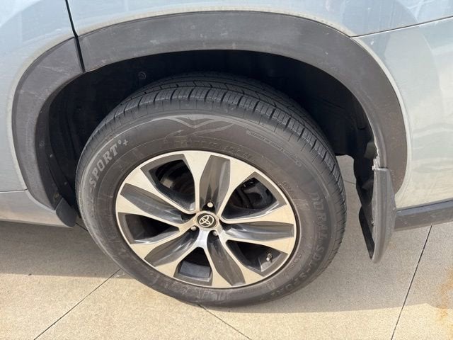 2021 Toyota Highlander XLE AWD