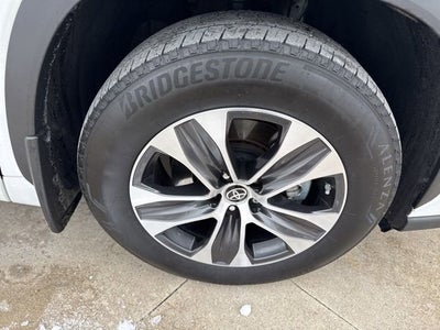 2022 Toyota Highlander XLE AWD