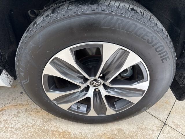 2022 Toyota Highlander XLE AWD