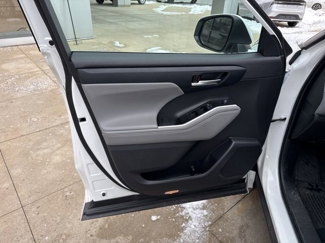 2022 Toyota Highlander XLE AWD