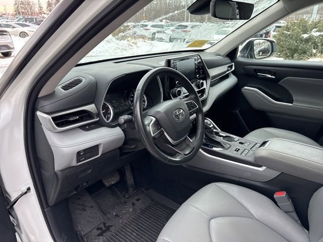 2022 Toyota Highlander XLE AWD