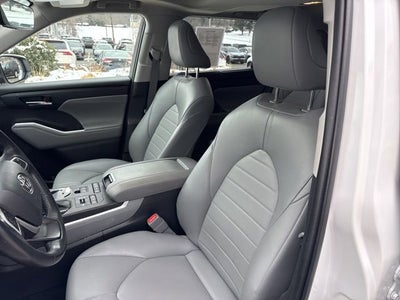 2022 Toyota Highlander XLE AWD