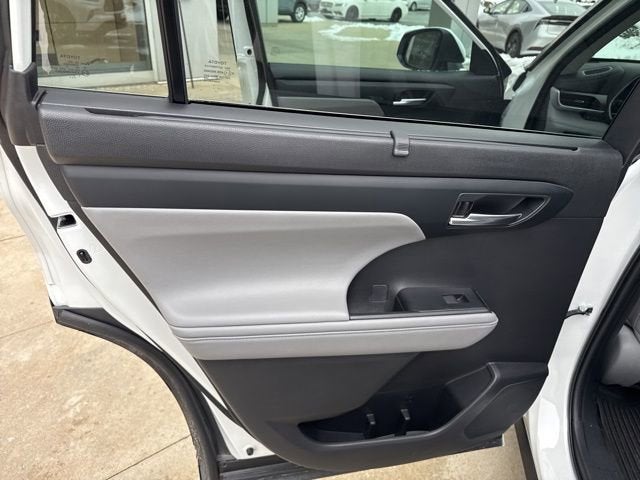 2022 Toyota Highlander XLE AWD