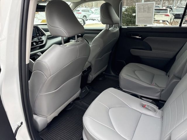 2022 Toyota Highlander XLE AWD