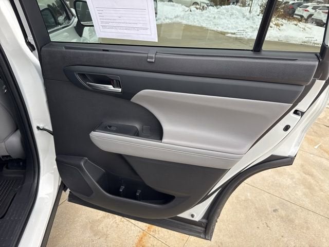 2022 Toyota Highlander XLE AWD