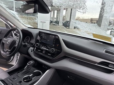 2022 Toyota Highlander XLE AWD