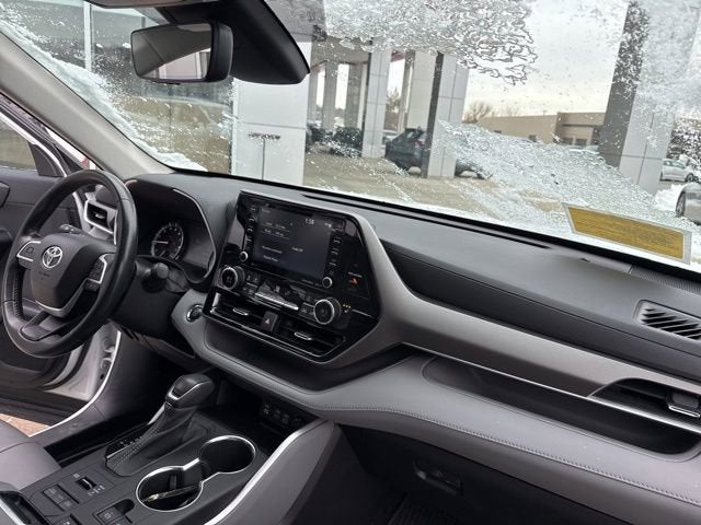 2022 Toyota Highlander XLE AWD