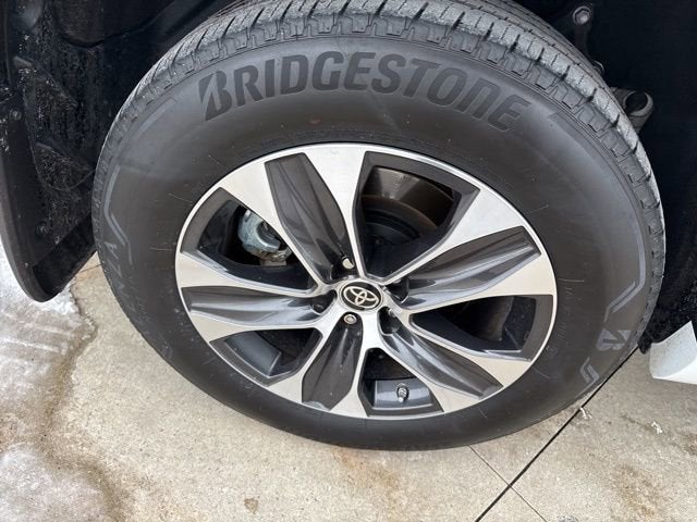 2022 Toyota Highlander XLE AWD