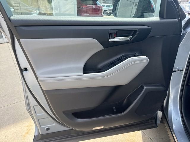 2022 Toyota Highlander XLE AWD