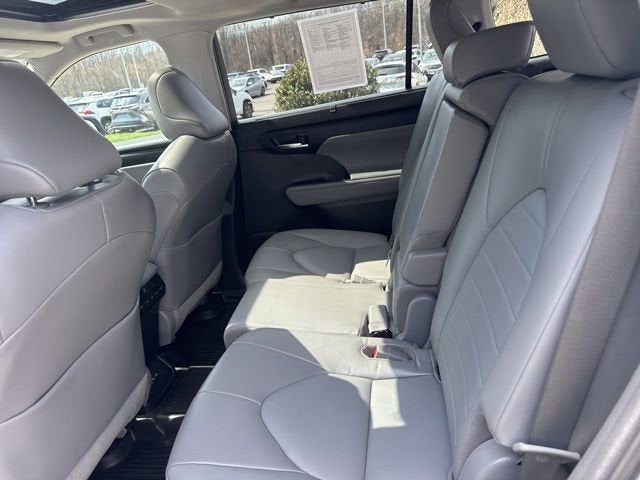 2022 Toyota Highlander XLE AWD