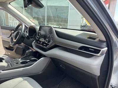 2022 Toyota Highlander XLE AWD