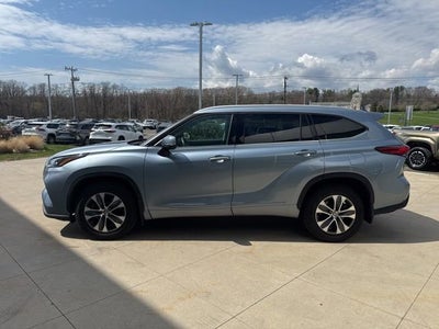 2022 Toyota Highlander XLE AWD