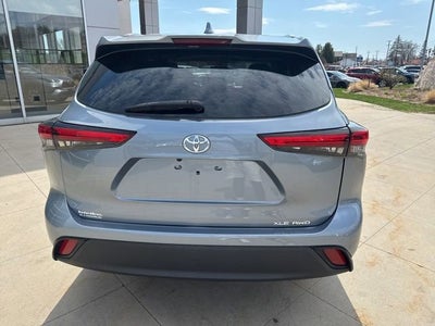 2022 Toyota Highlander XLE AWD