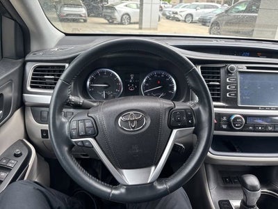 2016 Toyota Highlander AWD 4dr V6 XLE