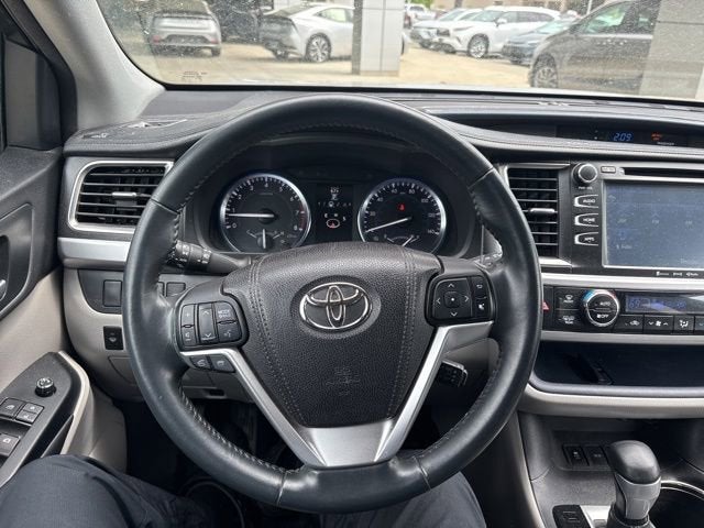 2016 Toyota Highlander AWD 4dr V6 XLE
