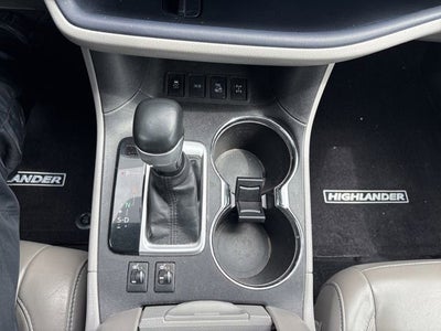 2016 Toyota Highlander AWD 4dr V6 XLE