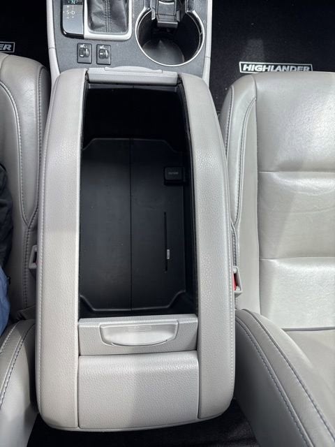 2016 Toyota Highlander AWD 4dr V6 XLE