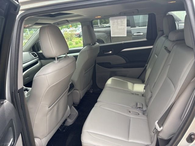 2016 Toyota Highlander AWD 4dr V6 XLE