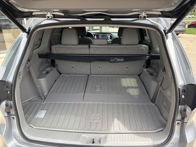2016 Toyota Highlander AWD 4dr V6 XLE