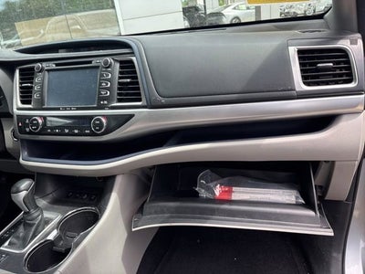 2016 Toyota Highlander AWD 4dr V6 XLE