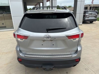 2016 Toyota Highlander AWD 4dr V6 XLE