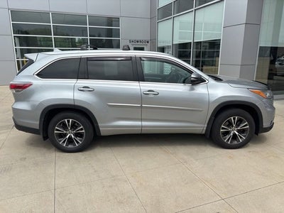 2016 Toyota Highlander AWD 4dr V6 XLE