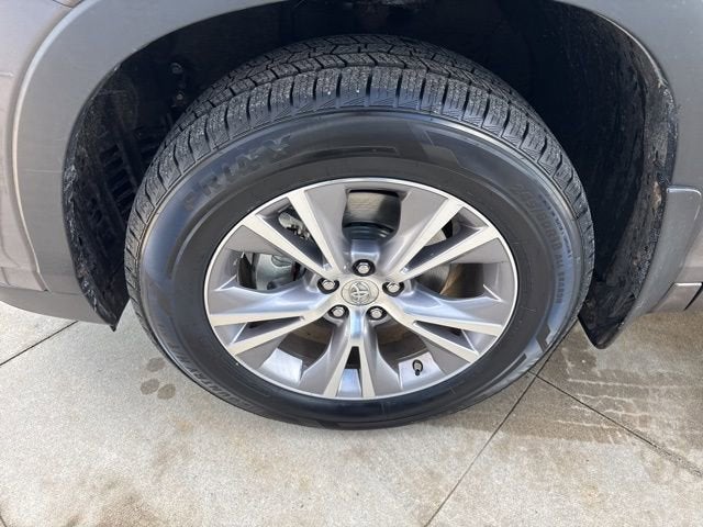 2015 Toyota Highlander AWD 4dr V6 XLE