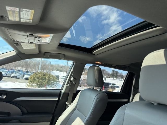 2015 Toyota Highlander AWD 4dr V6 XLE