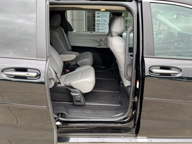 2025 Toyota Sienna XLE AWD 7-Passenger