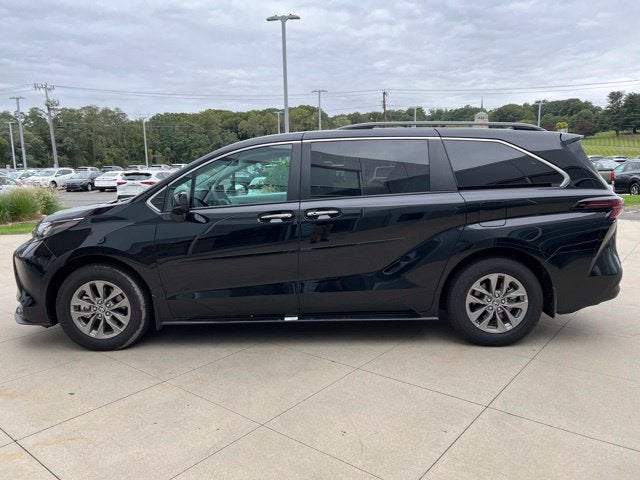 2025 Toyota Sienna XLE AWD 7-Passenger