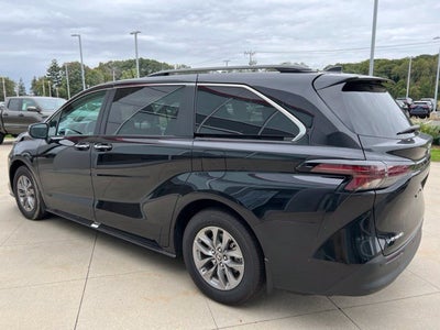 2025 Toyota Sienna XLE AWD 7-Passenger