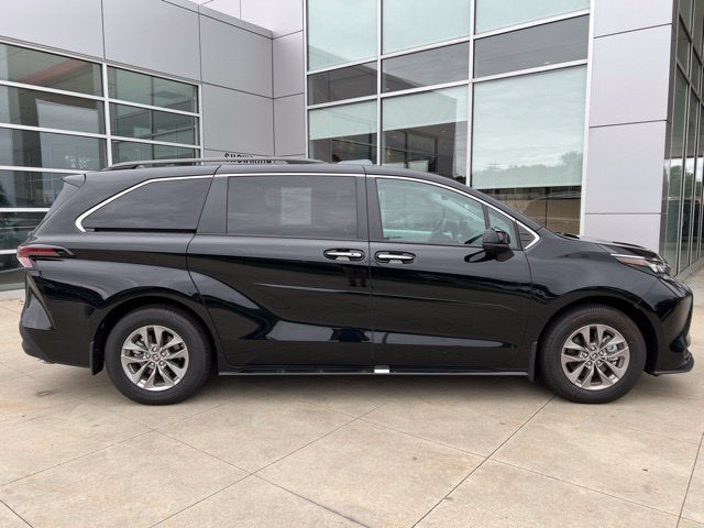 2025 Toyota Sienna XLE AWD 7-Passenger