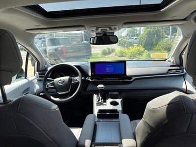 2025 Toyota Sienna XLE AWD 7-Passenger
