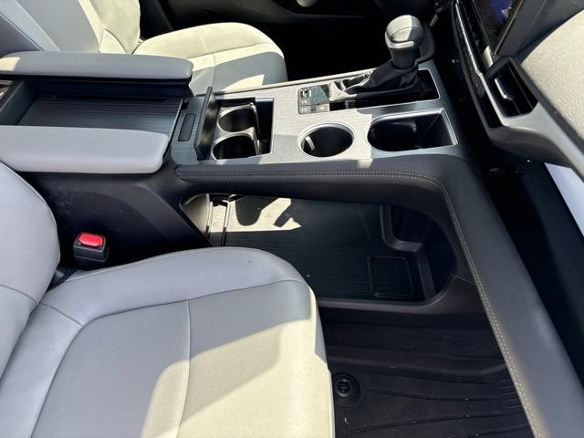 2025 Toyota Sienna XLE AWD 7-Passenger
