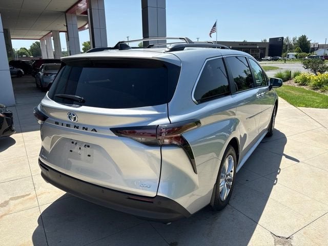 2025 Toyota Sienna XLE AWD 7-Passenger