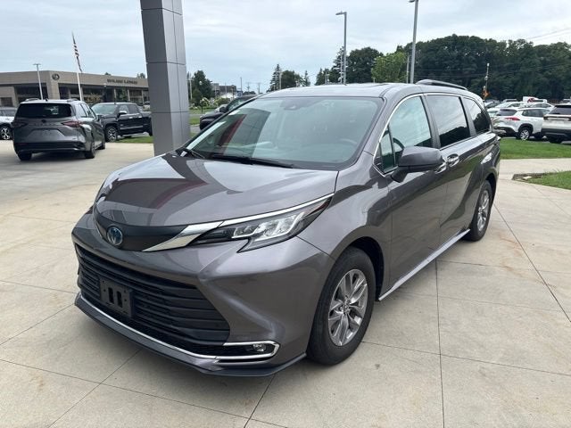 2023 Toyota Sienna XLE AWD 7-Passenger