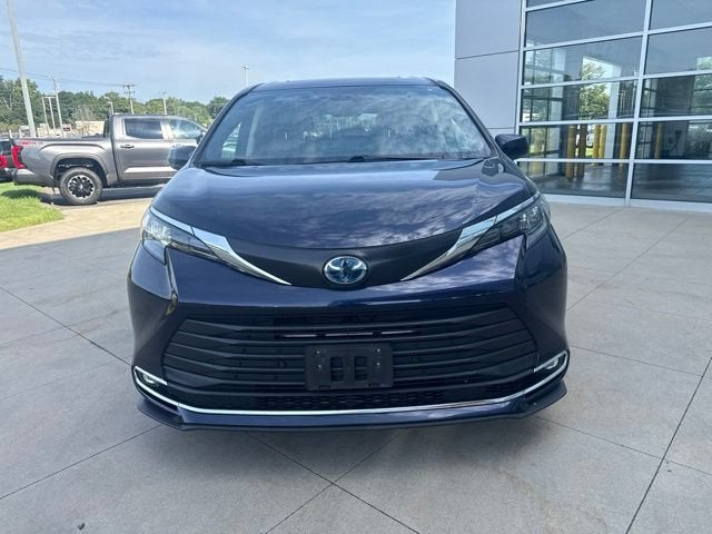 2024 Toyota Sienna XLE AWD 7-Passenger
