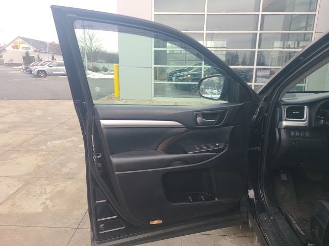 2019 Toyota Highlander XLE V6 AWD