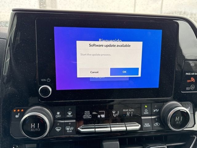 2023 Toyota Highlander Hybrid Base