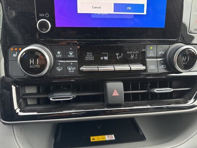 2023 Toyota Highlander Hybrid Base